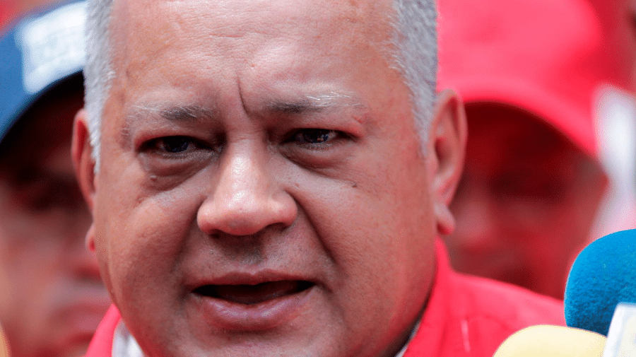 Venezuela suspende vuelos desde Colombia ante llegada de 