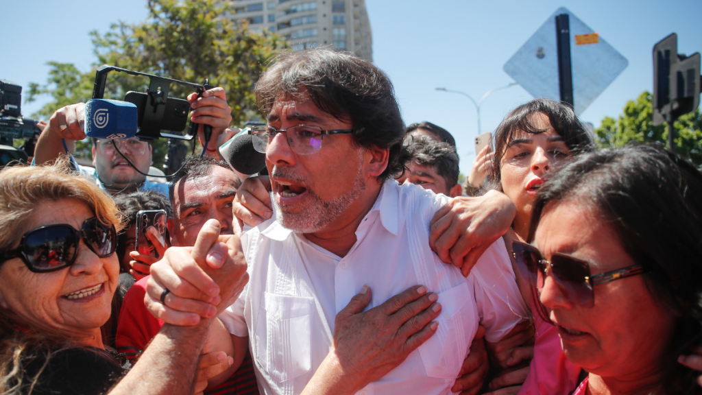 Jadue tras tensa entrevista: “No nos parece ético ni profesional que alguien te pida venir a tu casa para provocarte, buscando una cuña farandulera”