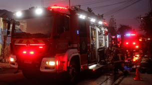 Gran incendio en bodegas de La Pintana deja pérdidas millonarias