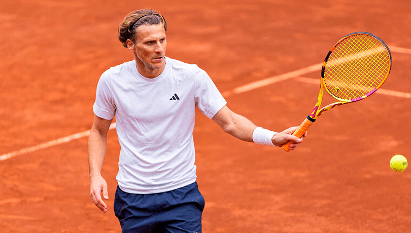 Diego Forlán debutará en el tenis profesional a los 45 años