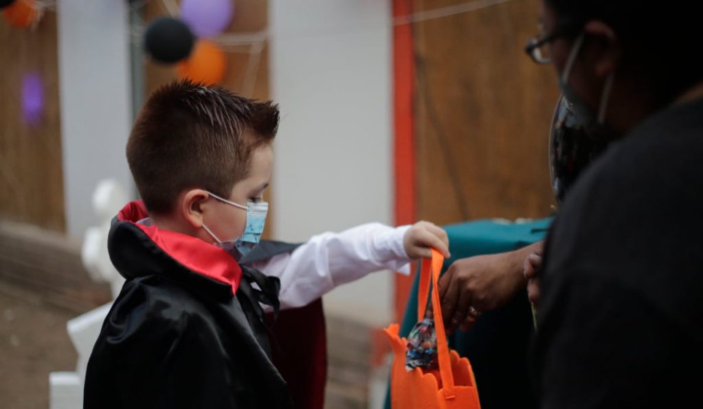 Halloween sin caries: Cuida la salud bucal de los niños tras comer dulces