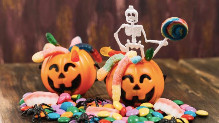 Halloween: cuidados de salud para que los dulces y disfraces no sean un problema