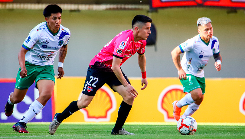 Ñublense vence por penales a Puerto Montt y se instala en la semifinal nacional de Copa Chile