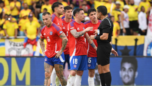 En caída libre: La Roja sufre nuevo descenso en el ranking FIFA y sale del top 50