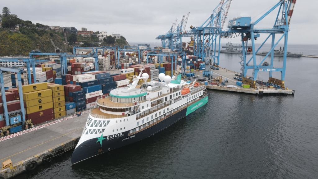 Valparaíso Sylvia Earle, nave de lujo que realiza expediciones a la Antártica.- Cedida.