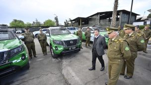 General Director de Carabineros entrega diez camionetas blindadas para reforzar la seguridad en la Región Metropolitana