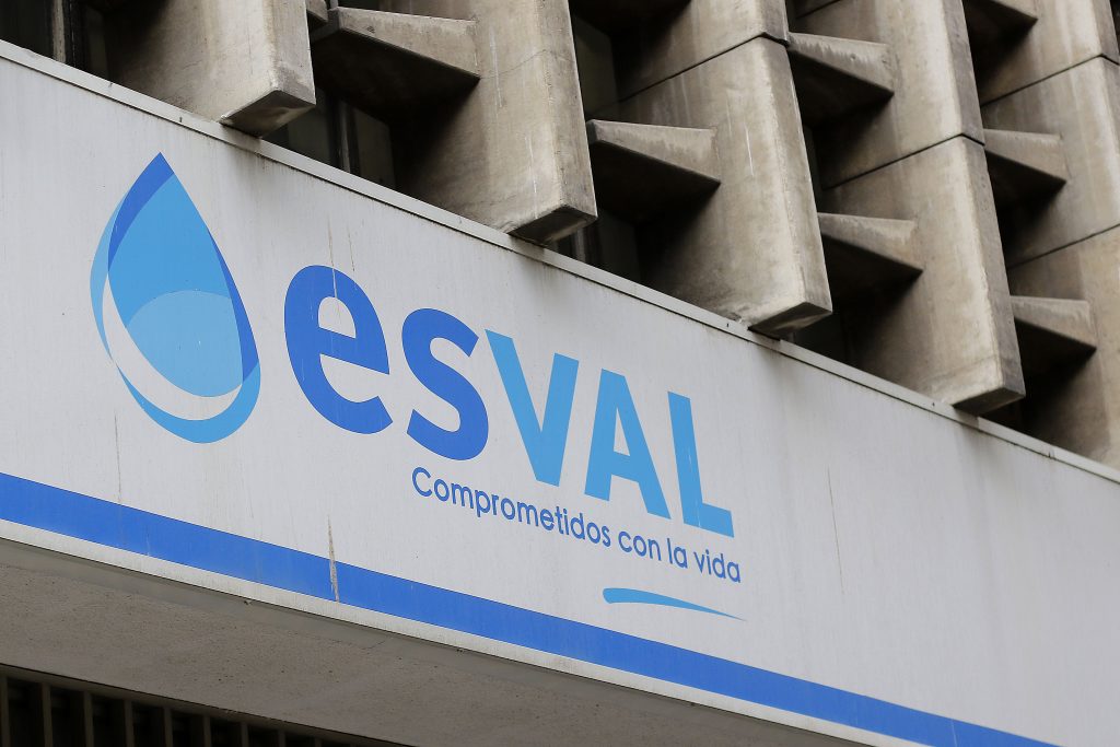 Tras falla en Estación Reguladora de Presiones en La Calera: Esval trabaja en reparación de matriz