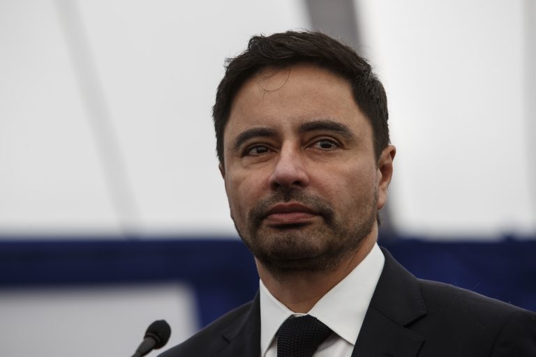 Carter critica tropiezo de Megarreforma en el Senado: 