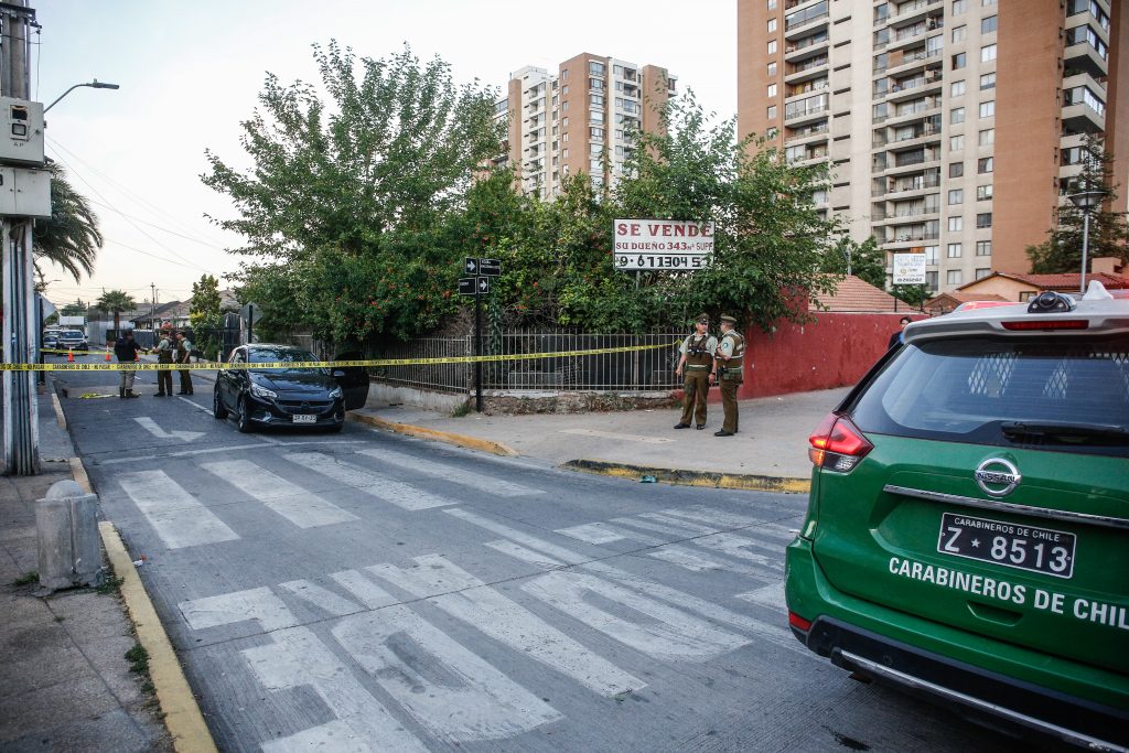 Joven de 17 años es asesinado a balazos mientras conducía una moto en Melipilla