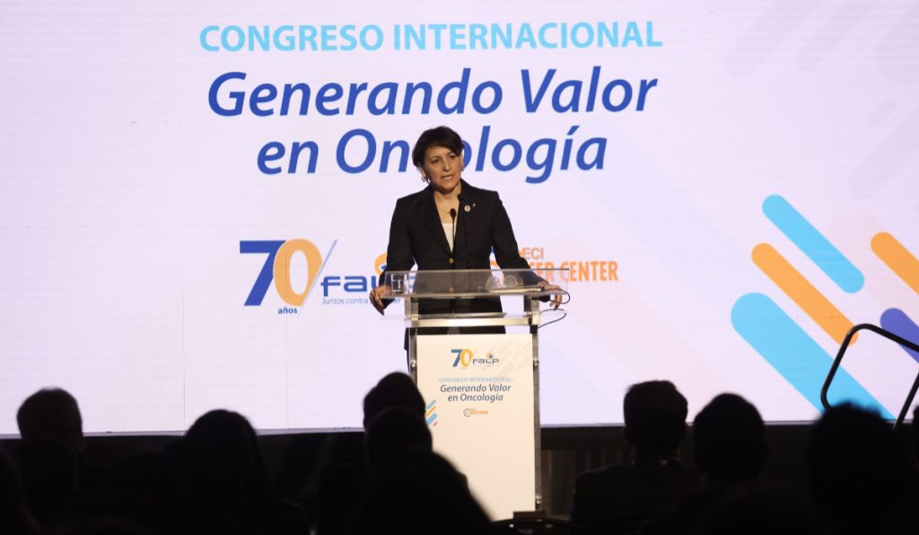 Ministra de Salud: “Nuestro país ha decidido priorizar la atención del cáncer”