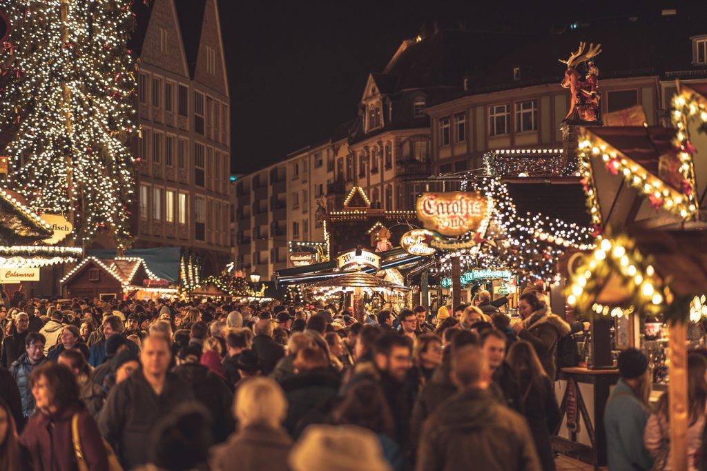 Estos son los cinco destinos mágicos para vivir una Navidad inolvidable, según la IA