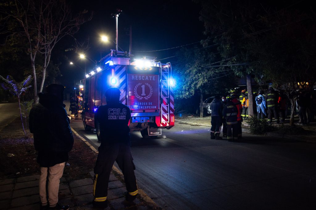 Accidente en Lo Barnechea deja un muerto tras caída de camión