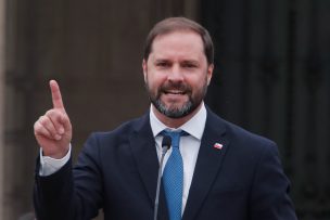 Alcalde Bellolio critica violencia en Liceo Alessandri y pide ley para evitar reingreso de expulsados