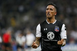 Lucas Barrios anuncia su retiro del fútbol profesional