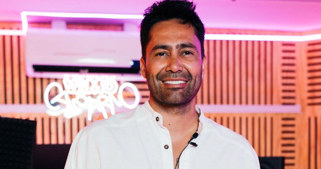 Luis Jiménez sorprende con fotos al desnudo: “Estoy haciendo cosas que antes no hacía”