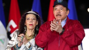 Justicia argentina ordena captura internacional del presidente de Nicaragua y su esposa por violaciones a los DD.HH.