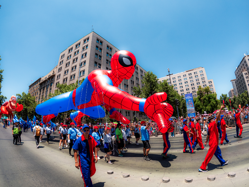 Paris Parade convocó a más de un millón de personas en un nuevo desfile junto a Disney