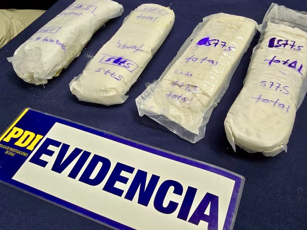 PDI detiene a dos mujeres en Arica con más de 2 kilos de ketamina oculta en su calzado