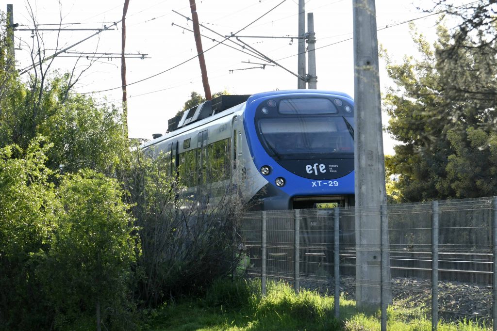 Accidente de tren en Longaví provocó el retraso de comitiva presidencial