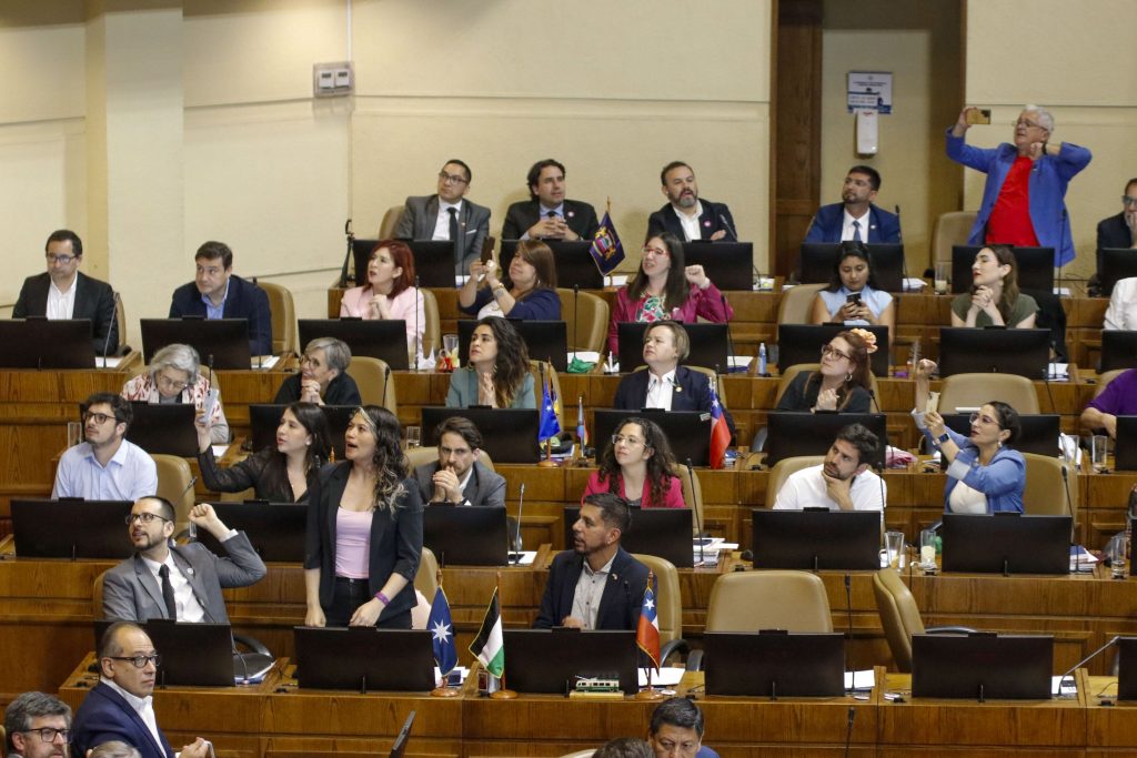 Cámara de Diputados aprueba comisión investigadora por compra de casa de Salvador Allende