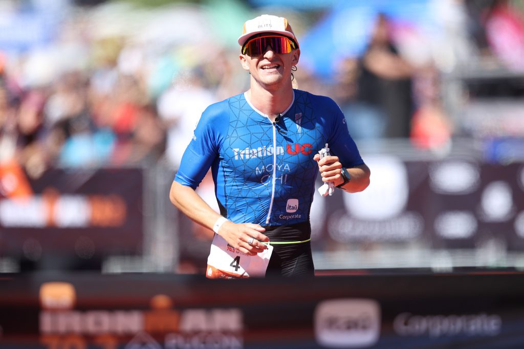 Diego Moya logra récord nacional en el Ironman 70.3 de Pucón