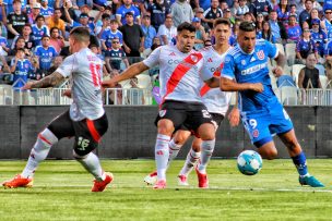 La U lucha pero cae ante River en amistoso de pretemporada