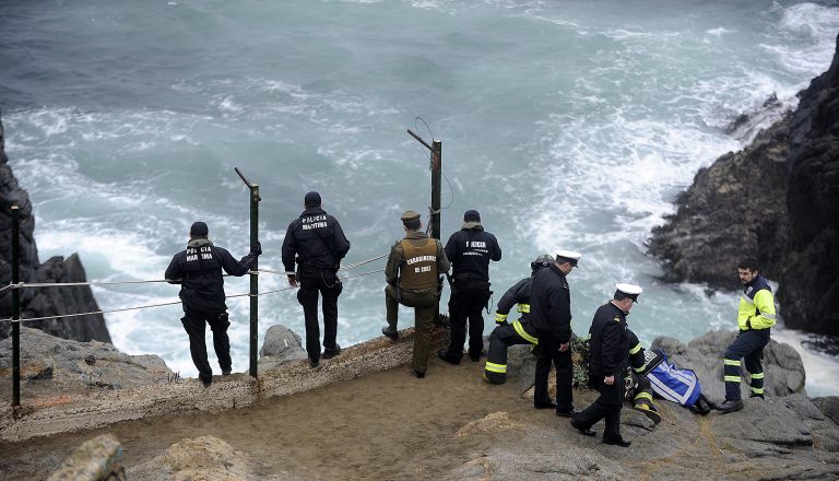 Armada recupera cuerpo encontrado flotando en la bahía de Concepción