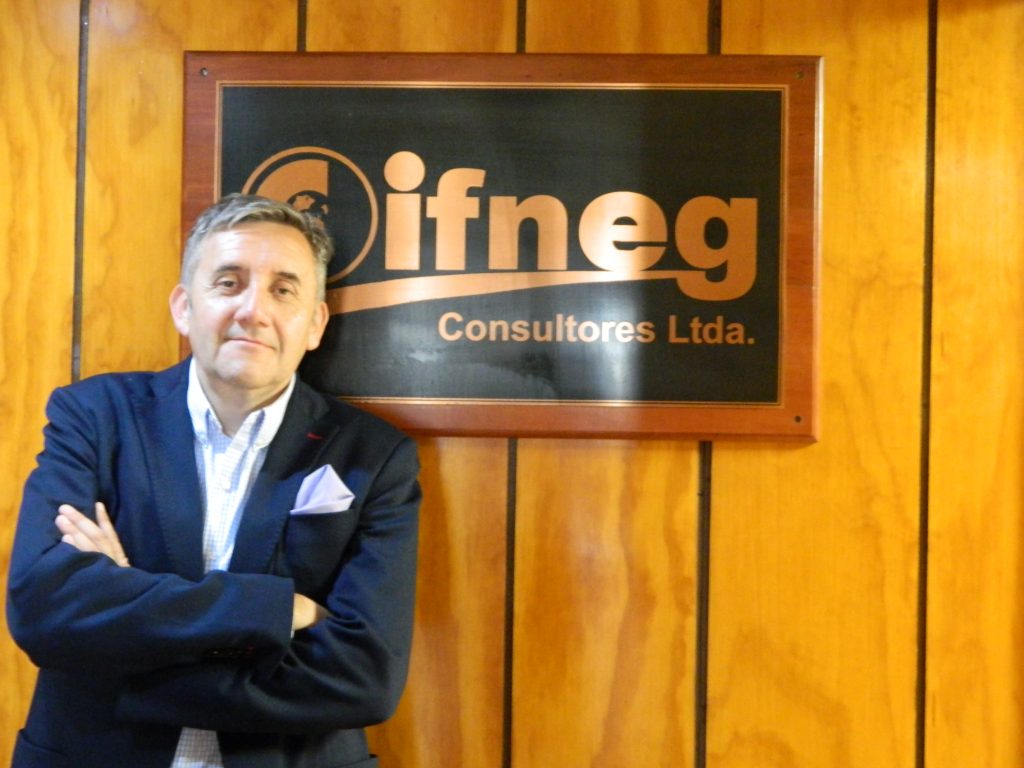 Iván Cifuentes, fundador y director de CIFNEG Consultores.