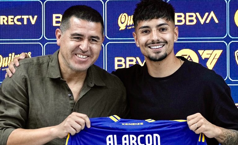 Williams Alarcón en su presentación en Boca: 