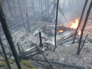 Helicóptero particular capota y provoca incendio forestal en Paredones