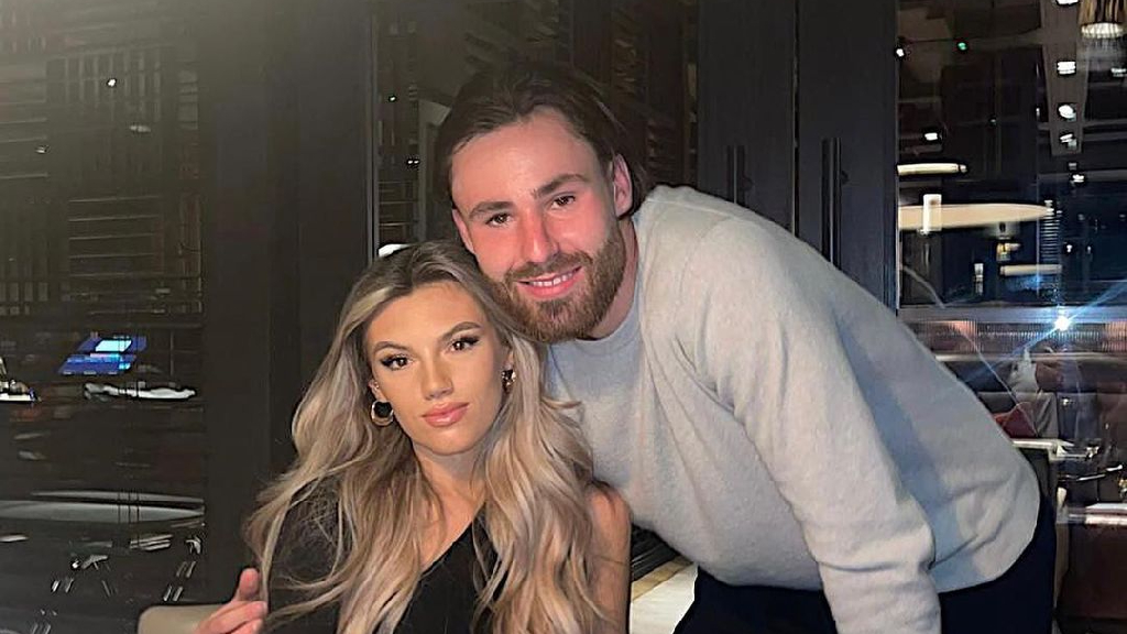 A través de emotivas fotos Ben Brereton y su novia confirman el nacimiento de su segunda hija