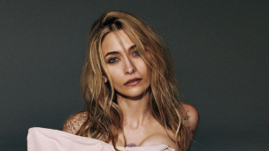 Paris Jackson celebra cinco años de sobriedad con emotivo video: “No puedo creer que casi me lo pierdo todo”