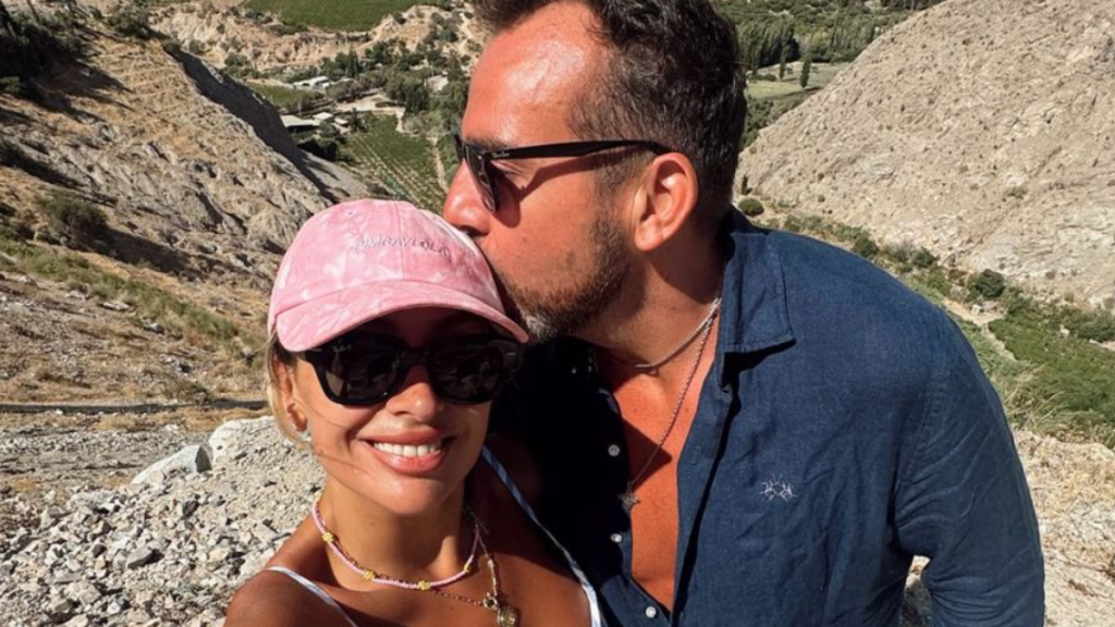 Camila Andrade y Francisco Kaminski disfrutan de románticas vacaciones en el norte de Chile
