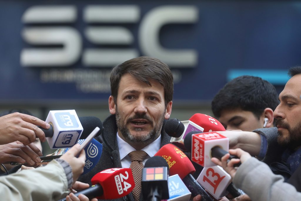 Gobierno detalla opciones para que clientes exijan compensaciones tras masivo corte de luz