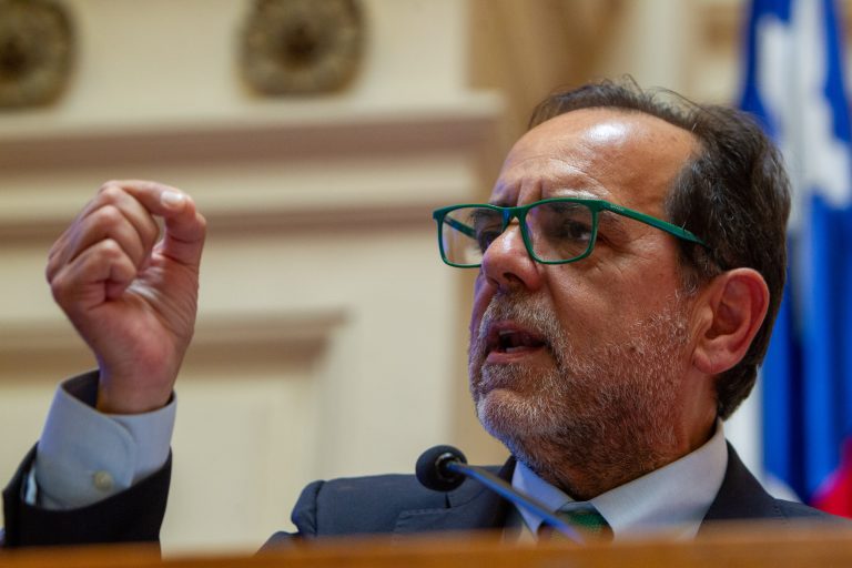 Presidente de Constitución busca acelerar reforma que eleva requisitos de acusaciones constitucionales