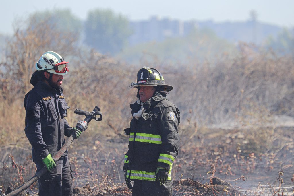 Incendios forestales en La Araucanía: Senapred ordena evacuaciones y cierran Ruta 5 Sur
