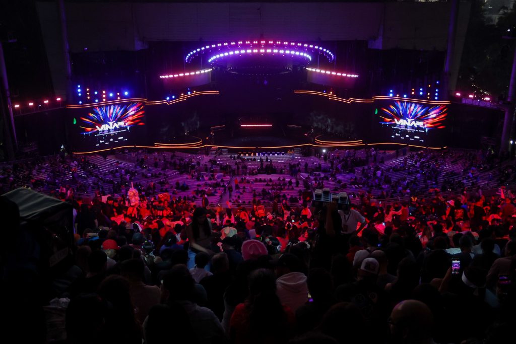 ¿Playback o una mala ejecución de audio? Artistas de la competencia folclórica abren tercera noche de Viña 2025