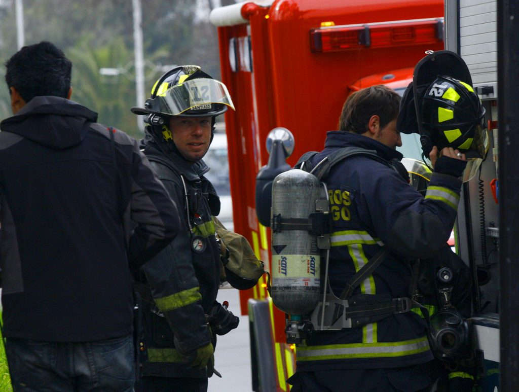 Dirección del Trabajo fija normas ante emergencias por ola de calor e incendios