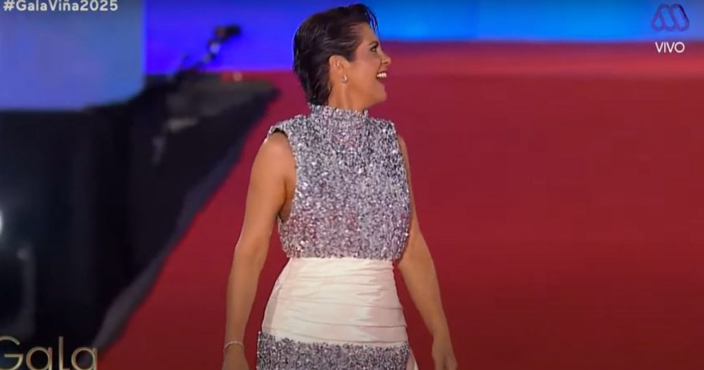 “Paola Volpato te amo, pero ese vestido es espantoso”: Usuarios en redes sociales reaccionan al look de la actriz en la alfombra roja