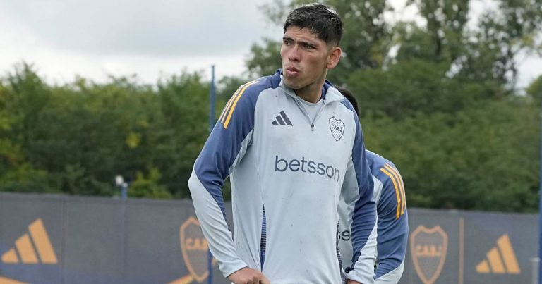 Carlos Palacios sigue marginado en Boca: Su futuro en el club se definiría la próxima semana