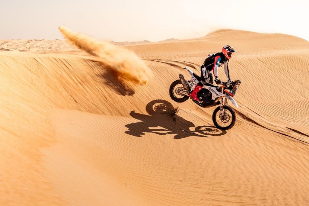 Ruy Barbosa vuelve a sorprender en Mundial de Rally Cross Country en Abu Dhabi