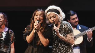 Mon Laferte y Javiera Parra emocionan en México con un homenaje a Violeta Parra