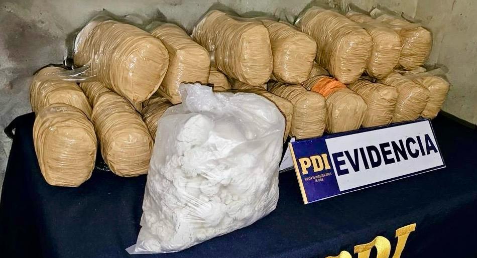 Tres detenidos por tráfico de drogas en Arica: se incautaron casi 20 kilos entre cannabis sativa y cocaína base