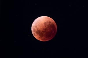 Eclipse lunar total será visible desde el hemisferio occidental el jueves