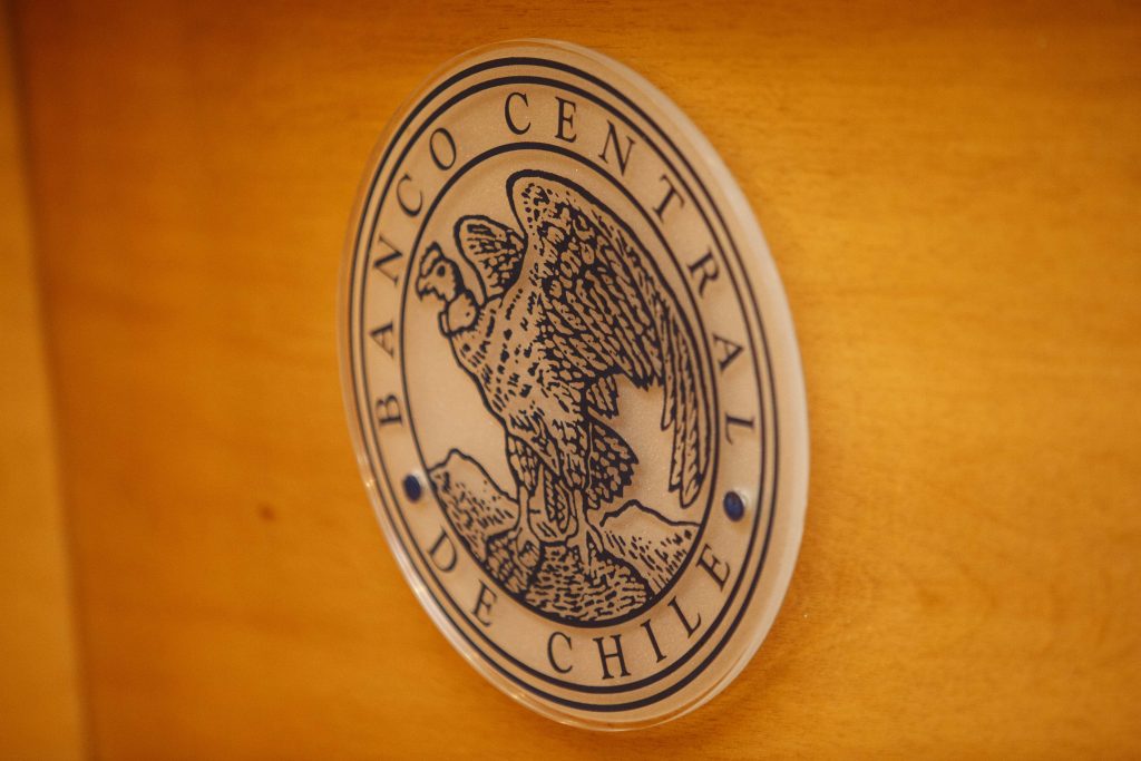 IPoM: Banco Central proyecta más crecimiento e inflación para este 2025