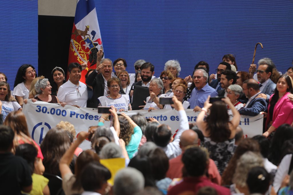 Comienza el proceso para el pago de la Deuda Histórica a profesores: conoce los pasos y fechas clave