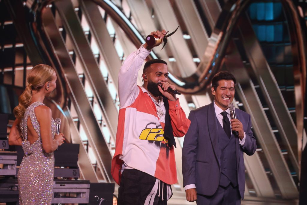 Lleno de energía: Eladio encendió a la Quinta Vergara y logra Gaviota de Oro en Viña 2025