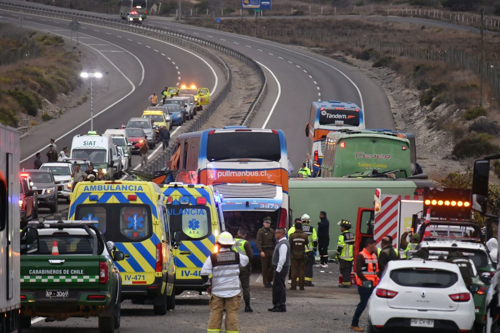 Ministro de Transportes: “Este tipo de eventos en que fallecen personas en buses interurbanos venía favorablemente a la baja”