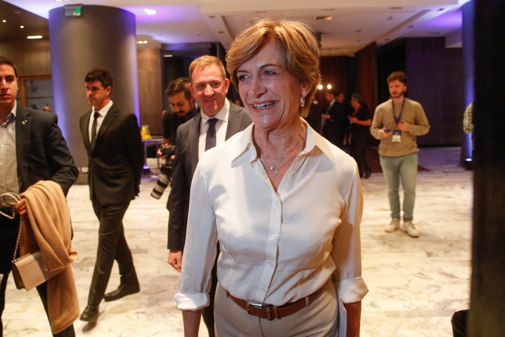 Evelyn Matthei se convierte en la candidata presidencial unitaria de Chile Vamos