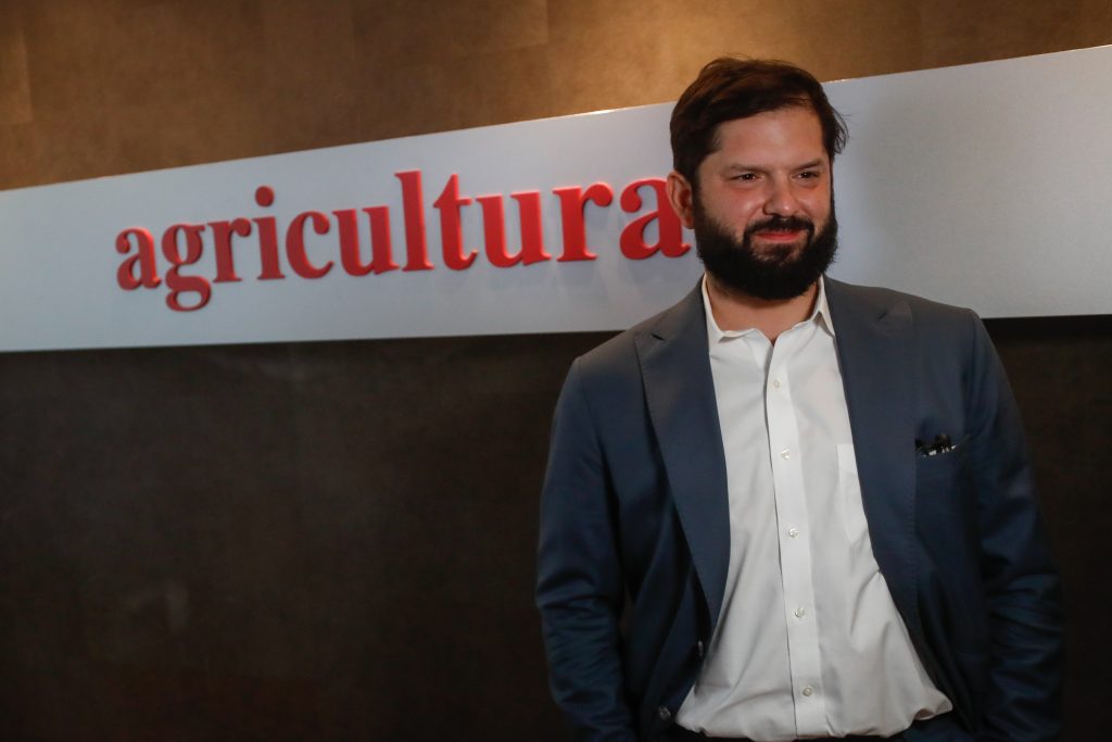 Presidente Boric valoró entrevista con Pedro Carcuro en Radio Agricultura